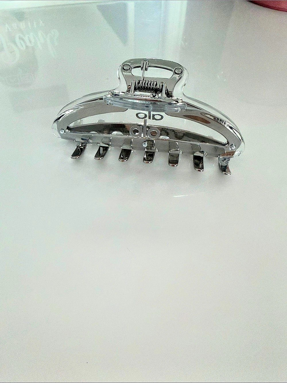 alo Hair Claw Clip in Silver Like New